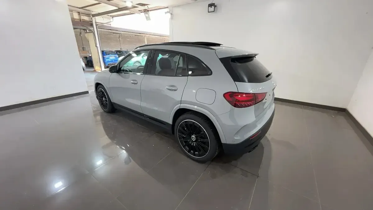 Nuova Mercedes GLA200 AMG line 150 CV (110 kW) 2026 Grigio alpi manufaktur SUV