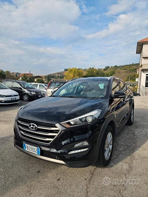 Usata Hyundai Tucson Comfort 132 CV (97 kW) 2016 Nero SUV