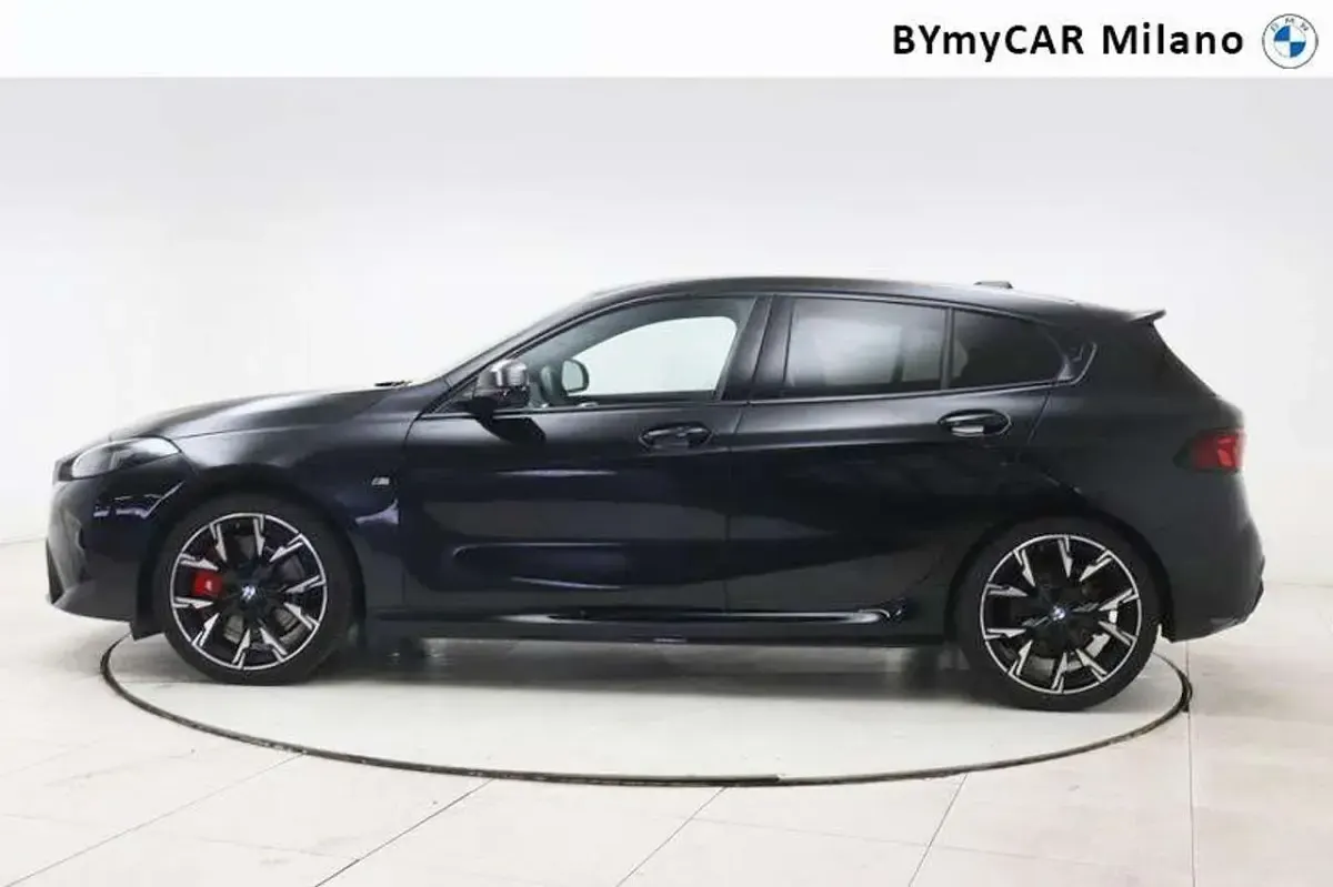 Usata BMW 118 M Sport 150 CV (110 kW) 2025 Nero zaffiro Utilitaria