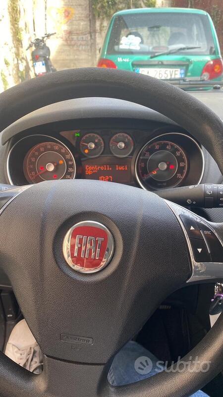 Usato 2012 Fiat Grande Punto 1.2 Benzin 65 CV (3.400 €)