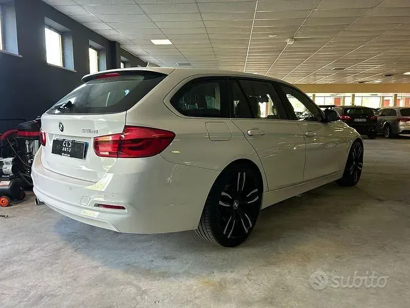 Usata BMW 316 Luxury Line 116 CV (85 kW) 2016 Bianco Station wagon