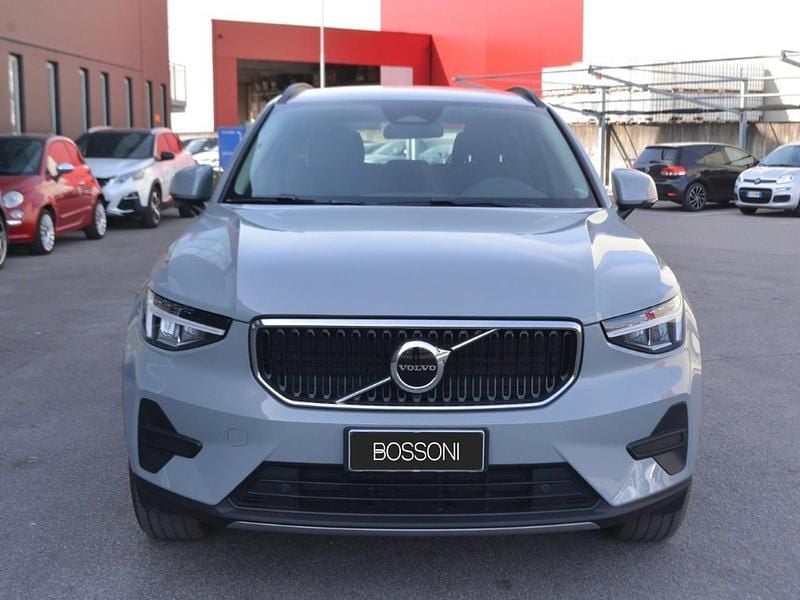 Usata Volvo XC40 163 CV (119 kW) 2023 Grigio SUV