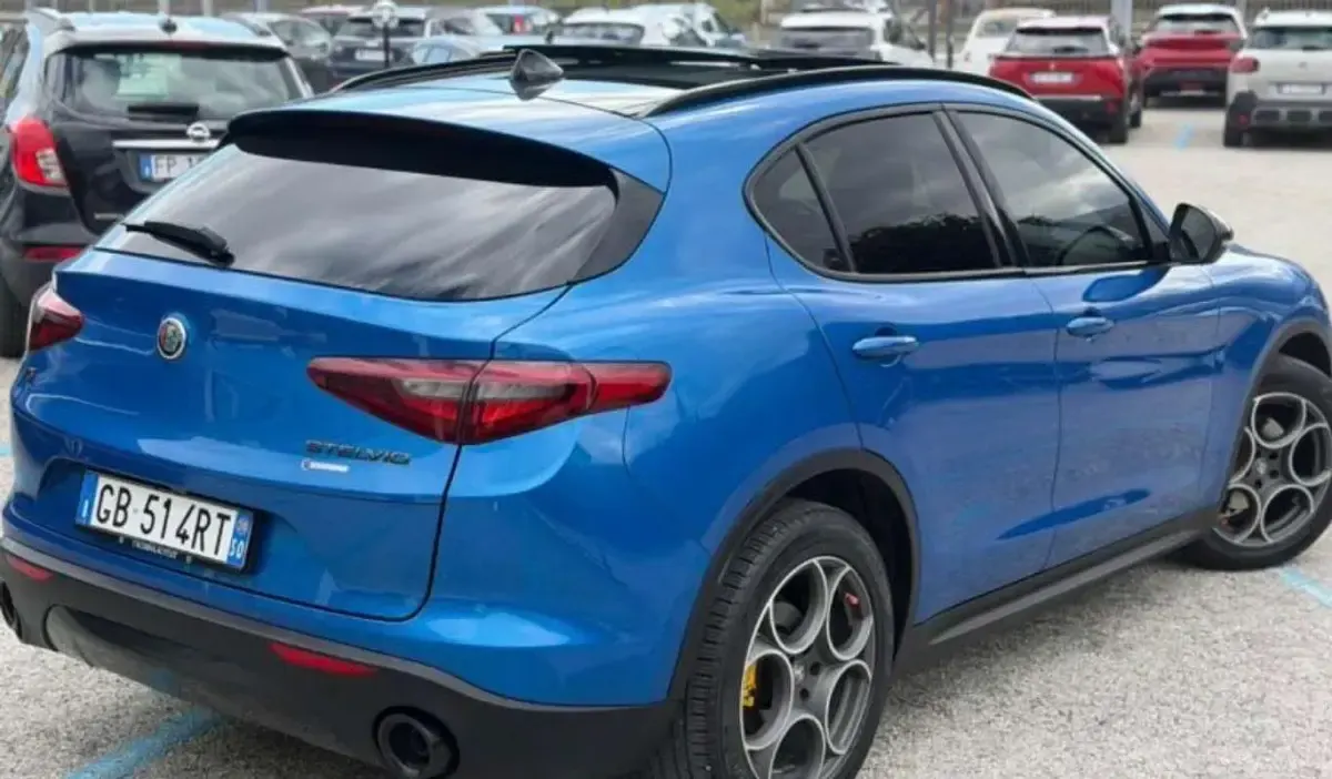 Usata Alfa Romeo Stelvio Executive 190 CV (139 kW) 2020 Blu/azzurro SUV
