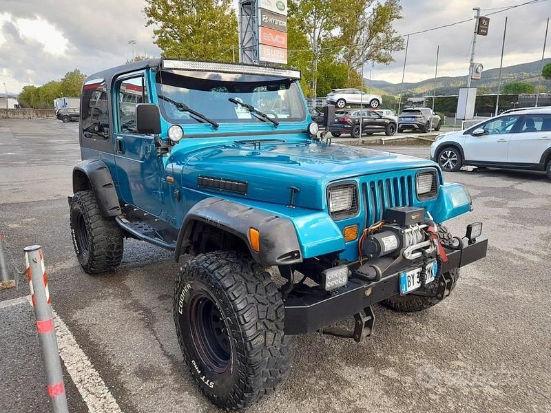 Usata Jeep Wrangler Sport 121 CV (88 kW) 1995 Blu SUV