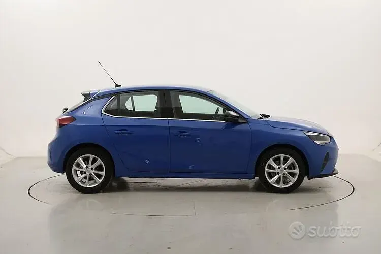 Usata Opel Corsa Elegance 102 CV (75 kW) 2023 Bluazzurro Utilitaria