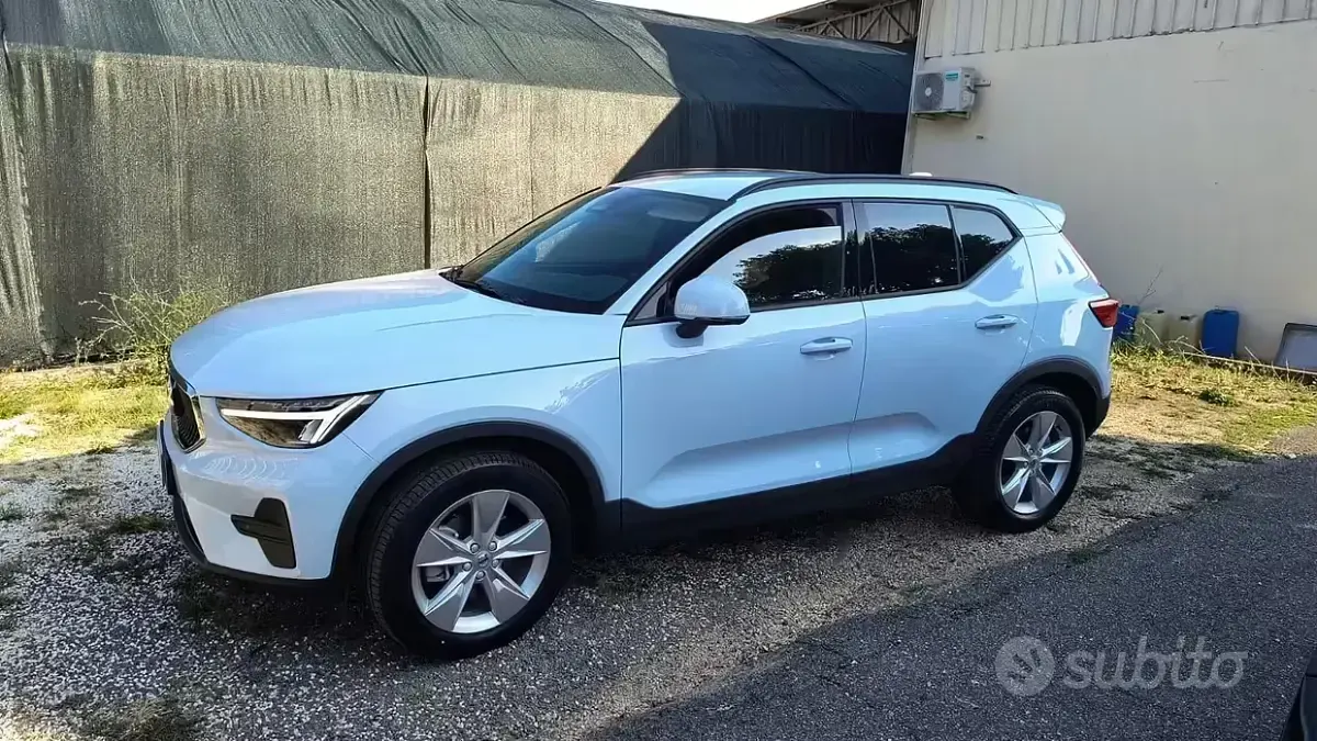 Usata Volvo XC40 163 CV (119 kW) 2025 SUV