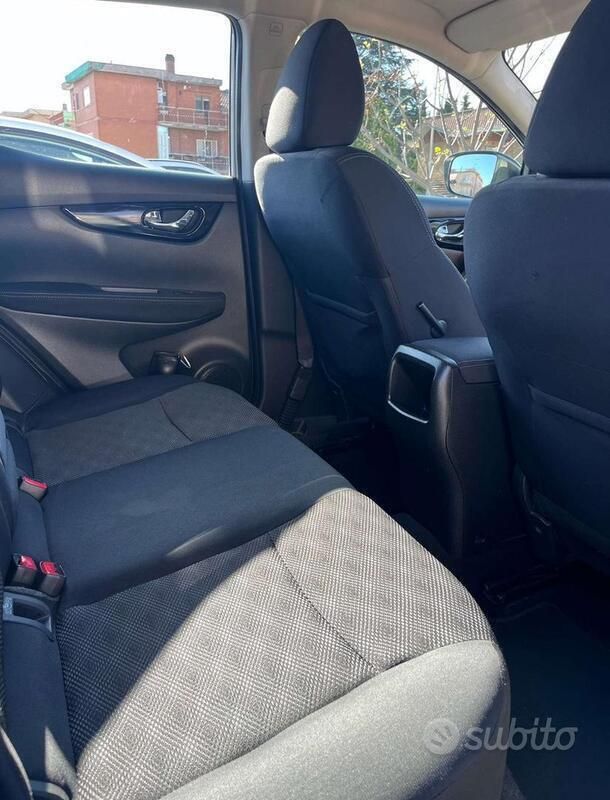 Usata Nissan Qashqai 131 CV (96 kW) 2016 Bianco SUV
