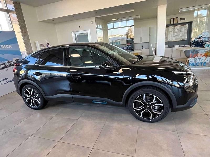 Usata Citroën e-C4 Shine 56 kW (77 CV) 2023 Nero perla Berlina