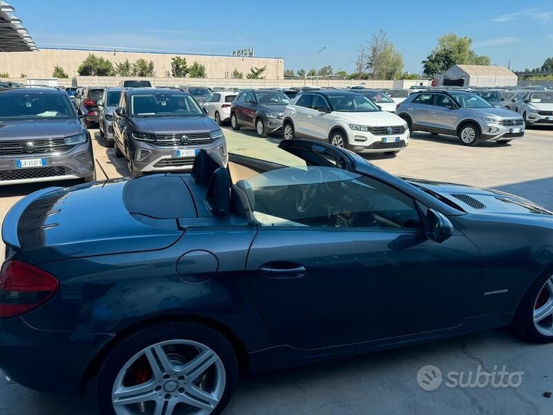 Usata Mercedes SLK200 184 CV (135 kW) 2011 Grigio Cabrio