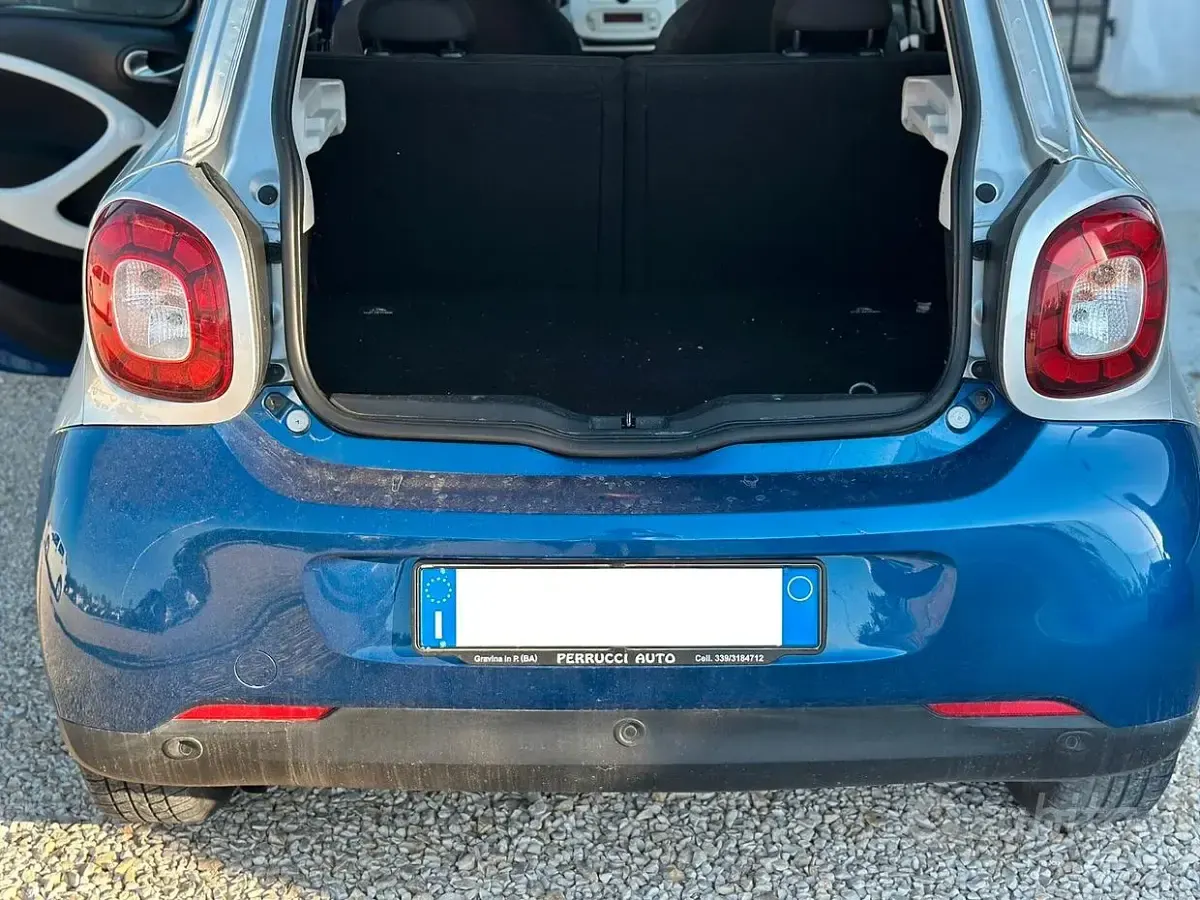 Usata Smart ForFour Passion 71 CV (52 kW) 2017 Bluazzurro Utilitaria