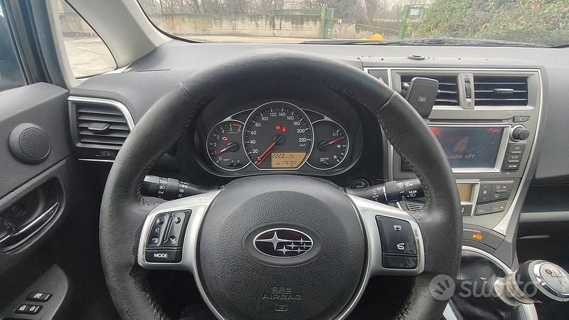 Usata Subaru Trezia 2011 Bianco Utilitaria