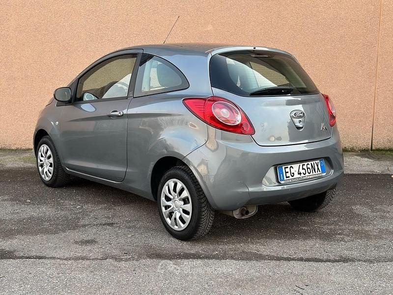 Usata Ford Ka Plus 69 CV (50 kW) 2011 Gray Utilitaria
