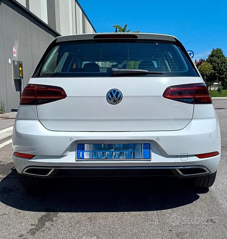 Usata VW Golf VII 110 CV (80 kW) 2018 Bianco Berlina