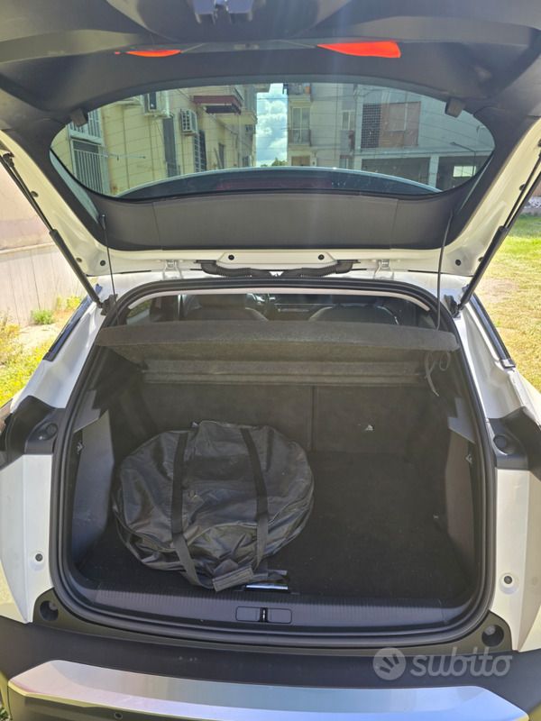 Usata Peugeot 2008 131 CV (96 kW) 2020 Bianco SUV