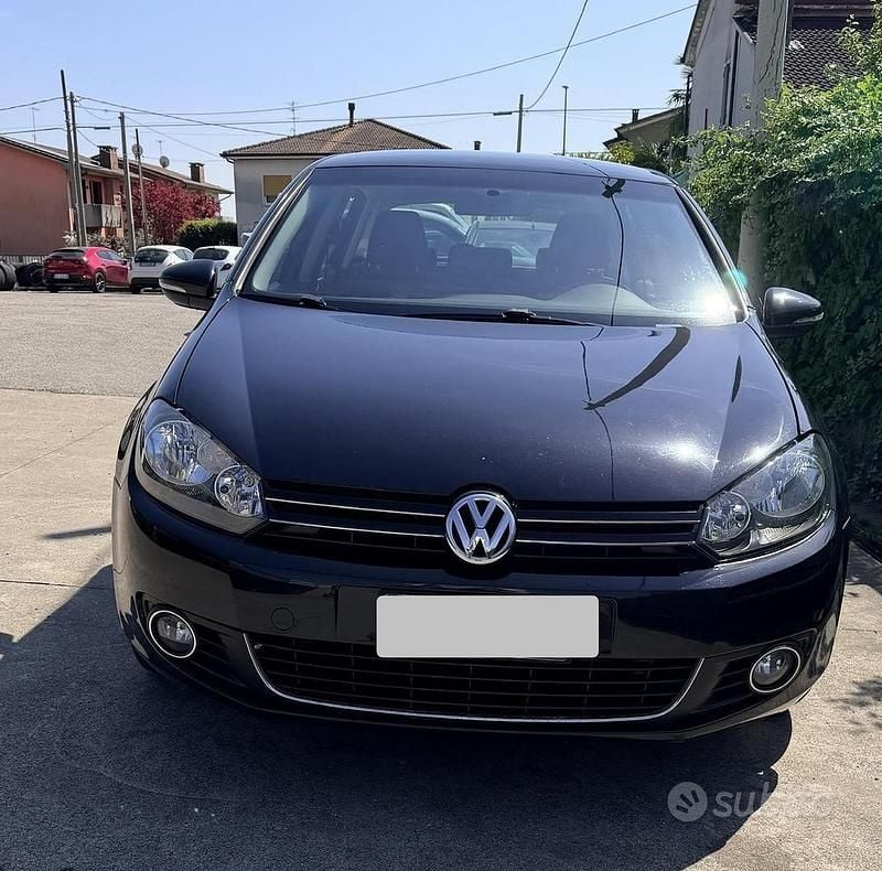 Usata VW Golf VI 102 CV (75 kW) 2011 Nero Utilitaria