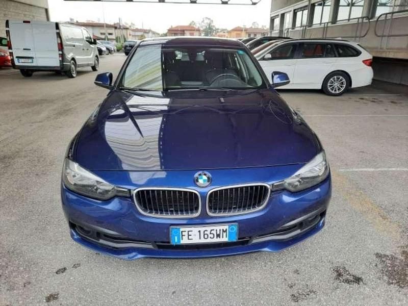 Usata BMW 318 Advantage 150 CV (110 kW) 2016 Blu/azzurro Station wagon