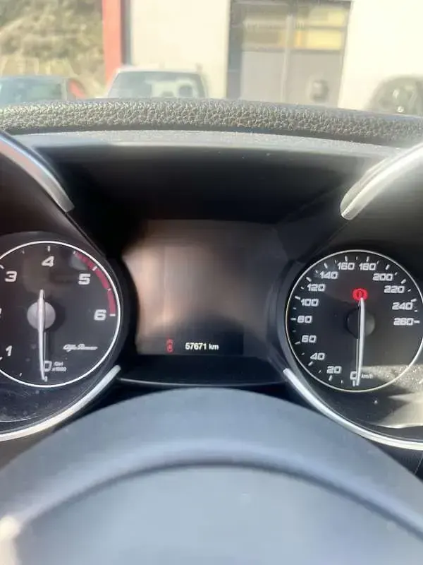 Usata Alfa Romeo Giulia Sprint 160 CV (117 kW) 2020 Grigio Berlina