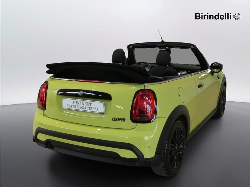 Occasion Mini Cooper Classic 2024 Jaune Citadine