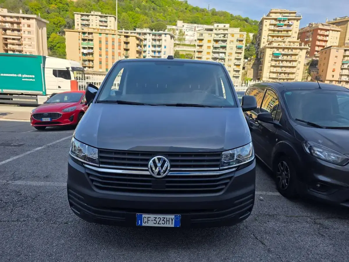 Usata VW T6.1 110 CV (80 kW) 2021 Grigio Furgone