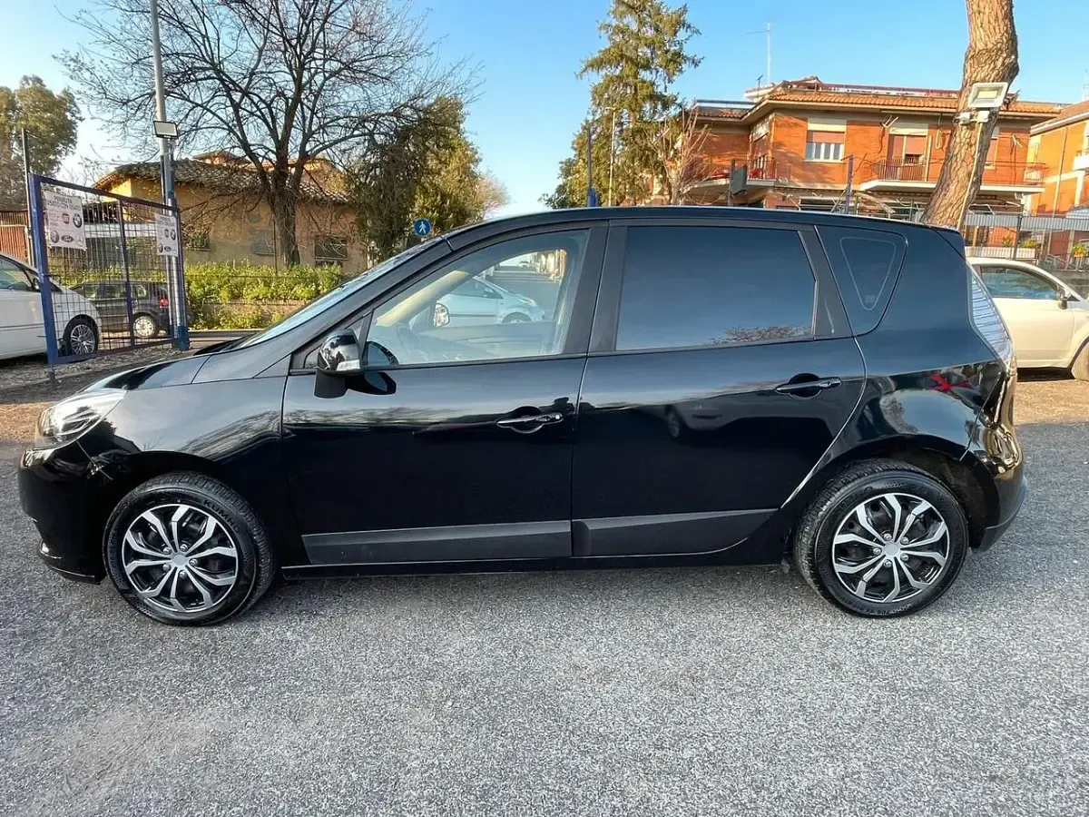 Usata Renault Scenic E-Tech XMOD 110 CV (80 kW) 2014 Nero Monovolume