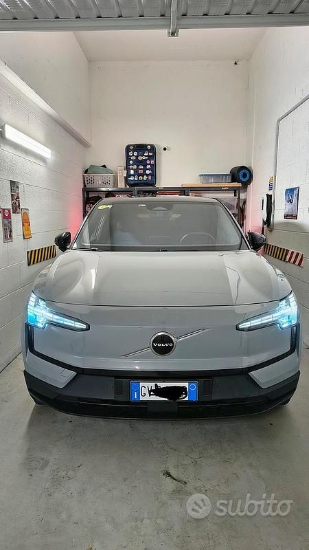Usata Volvo EX30 Plus 200 kW (272 CV) 2024 Grigio SUV