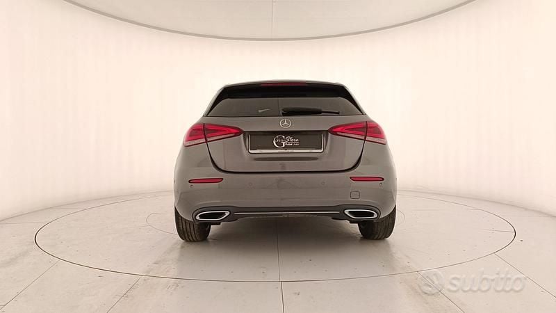 Usata Mercedes A180 136 CV (100 kW) 2020 Grigio Berlina