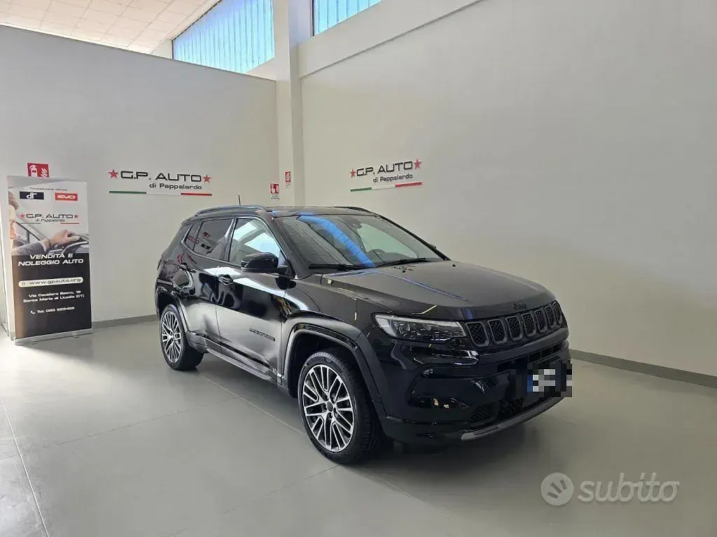 Usata Jeep Compass Summit 131 CV (96 kW) 2024 Nero SUV