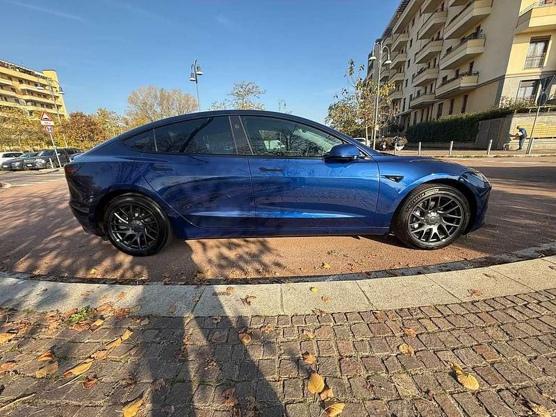 Usata Tesla Model 3 Long Range AWD 152 kW (208 CV) 2024 Blu/azzurro Berlina