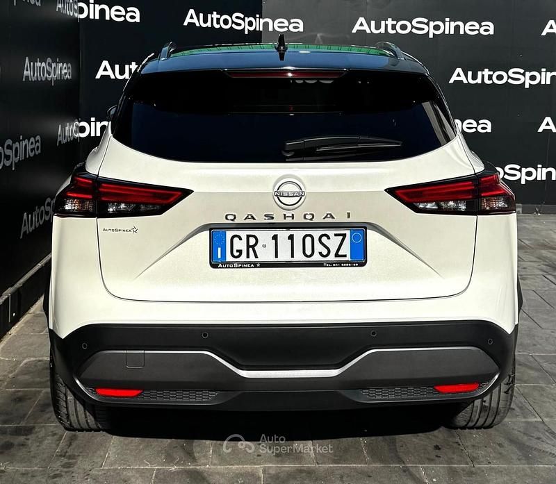 Usata Nissan Qashqai N-Connecta 140 CV (102 kW) 2024 Bianco SUV