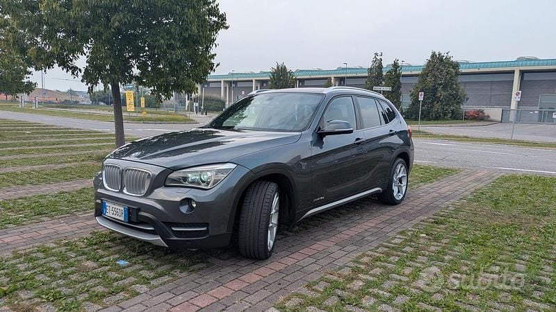 Grigio Usata 2013 BMW X1 xLine SUV | 9500 € (Buon prezzo) - Immagine 1/4