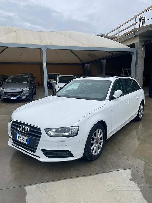 Usado Audi A4 150 CV (110 kW) 2015 Blanco Familiar