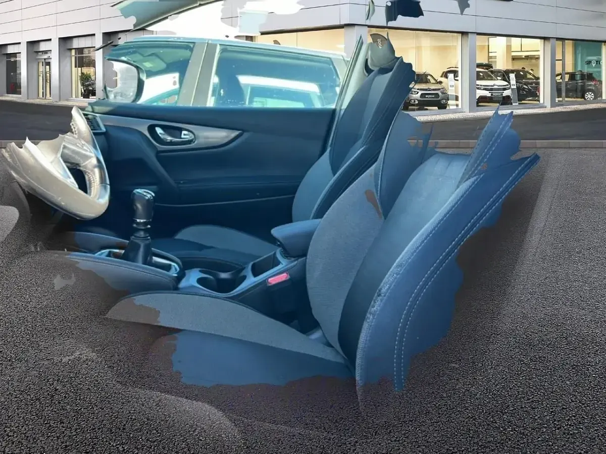 Usata Nissan Qashqai N-Connecta 131 CV (96 kW) 2017 Nero SUV