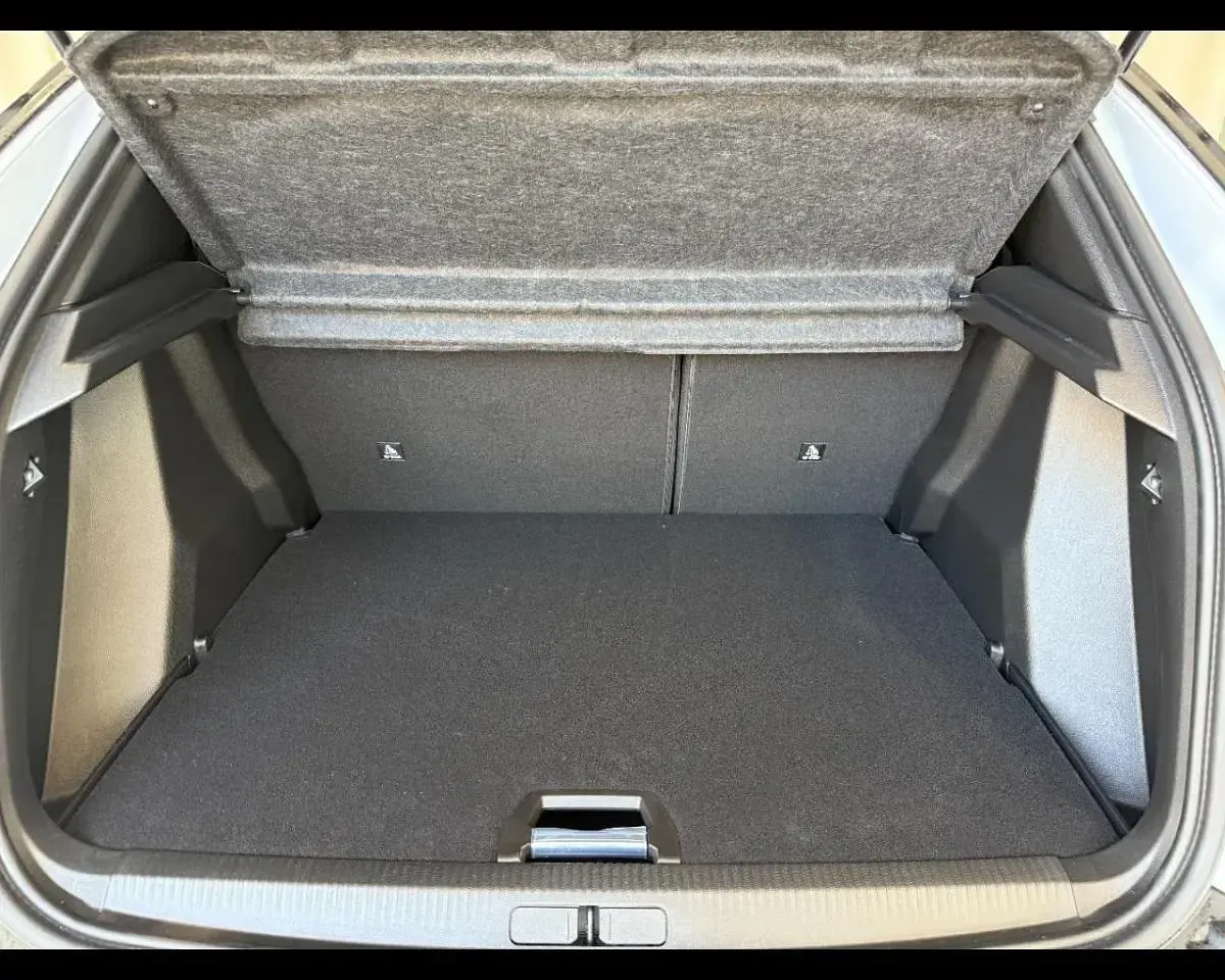 Nuova Peugeot 2008 Allure 100 CV (73 kW) 2026 Bianco SUV