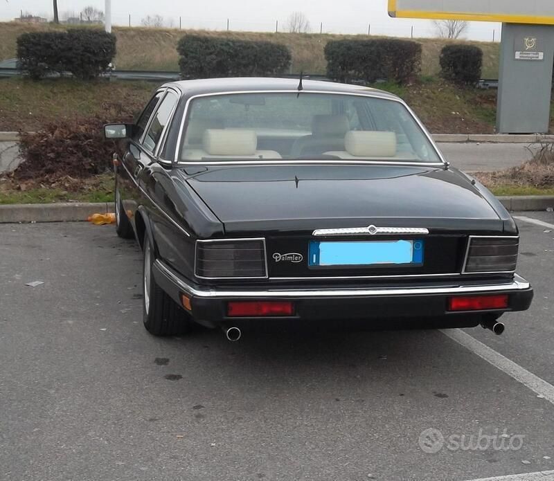 Usata Jaguar XJ 234 CV (172 kW) 1992 Nero Berlina