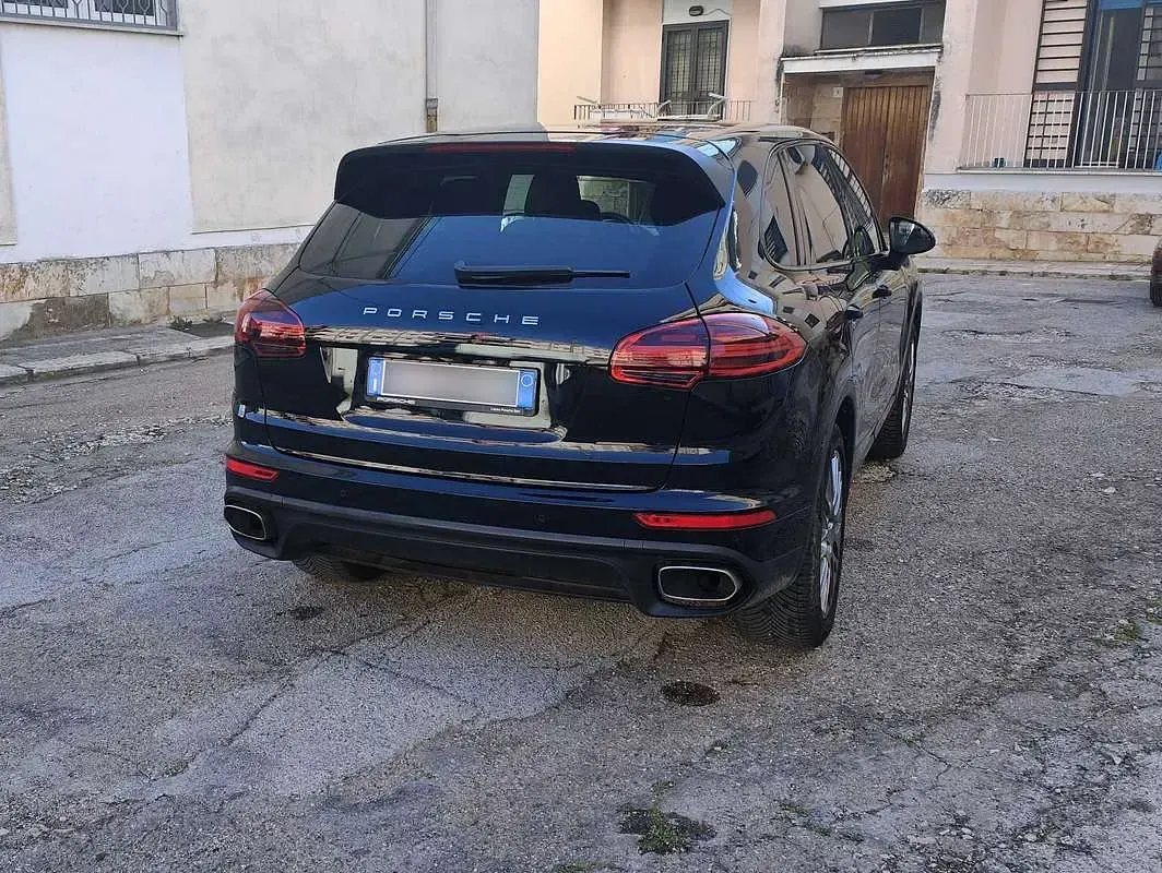 Usata Porsche Cayenne 245 CV (180 kW) 2016 Nero SUV