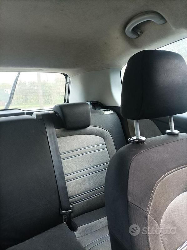 Usata Fiat Punto 77 CV (56 kW) 2010 Utilitaria