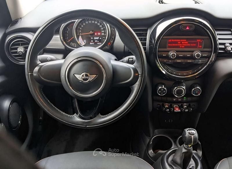 Occasion Mini Cooper D 116 ch (85 kW) 2017 Noir Citadine