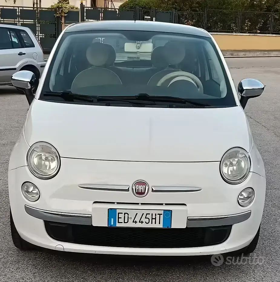 Käytetty Fiat 500 Lounge 69 HP (50 kW) 2010 Valkoinen Viistoperä