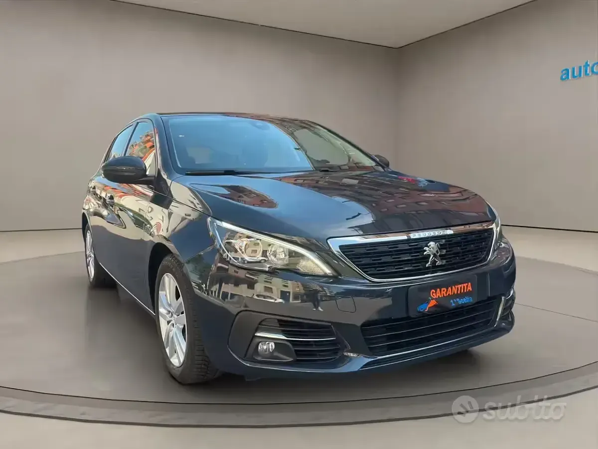 Usata Peugeot 308 131 CV (96 kW) 2019 Blu/azzurro Berlina