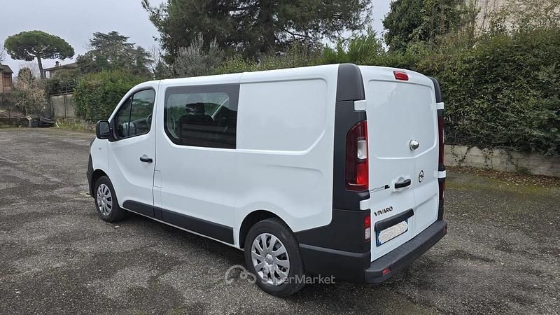 Usata Opel Vivaro 90 CV (66 kW) 2015 Bianco Monovolume