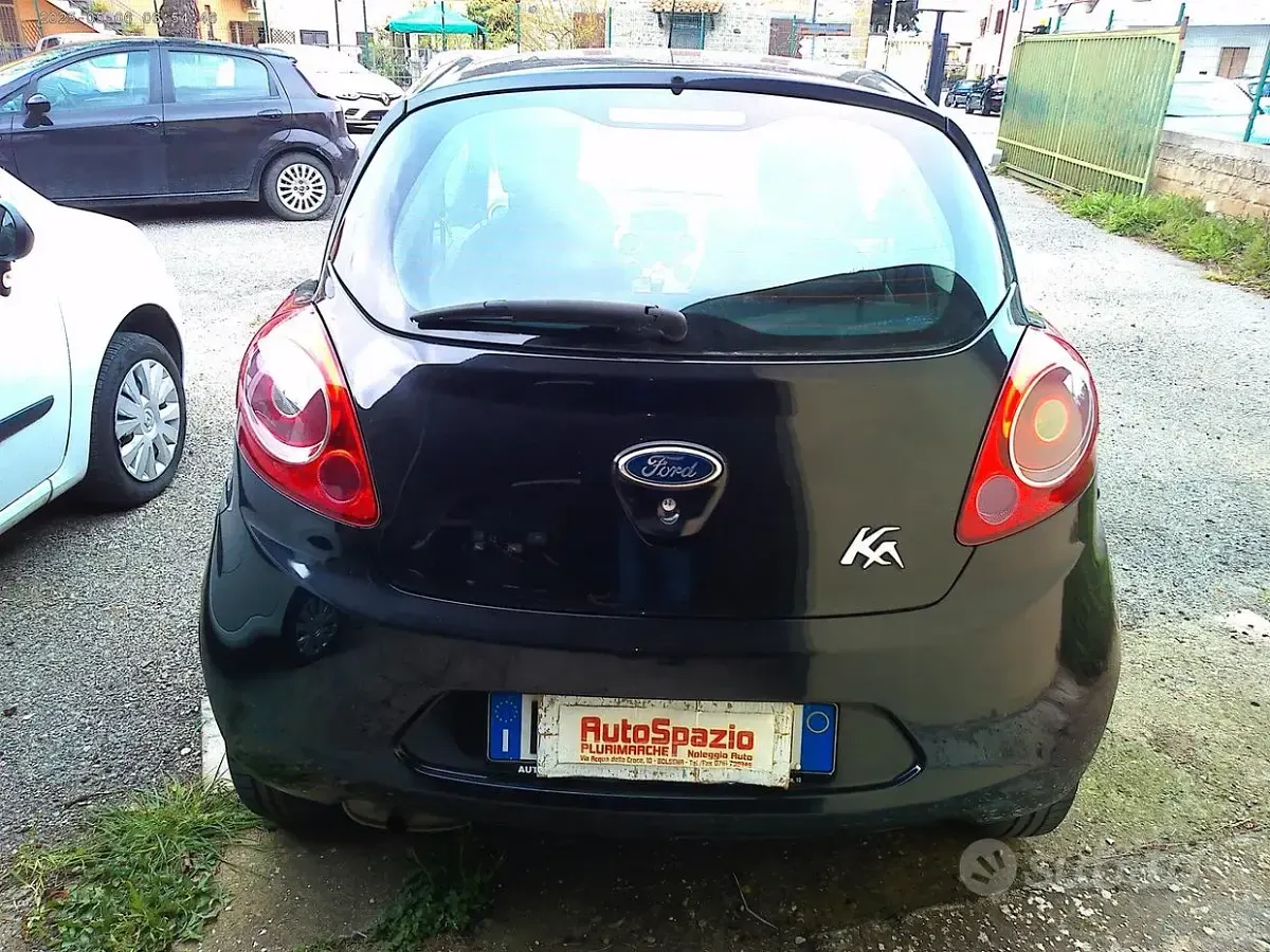 Usata Ford Ka 69 CV (50 kW) 2016 Nero Berlina