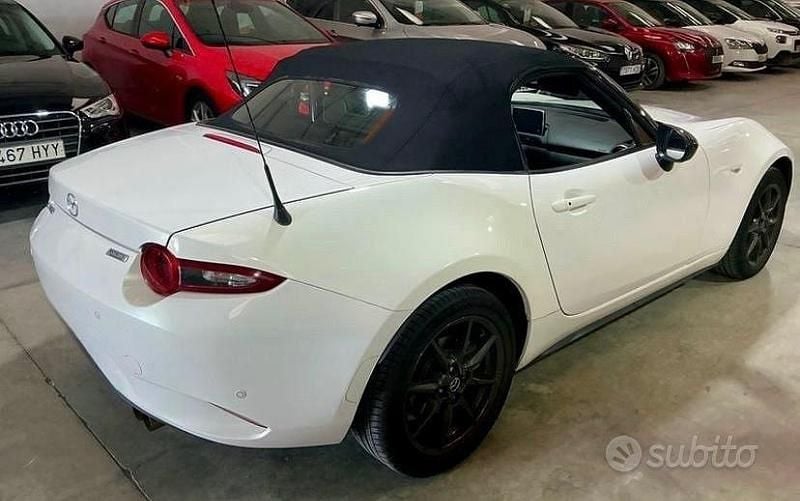 Usata Mazda MX5 131 CV (96 kW) 2016 Bianco Cabrio