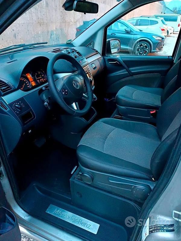 Usata Mercedes Viano 163 CV (119 kW) 2011 Marrone Monovolume
