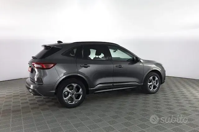 Occasion Ford Kuga ST-Line 151 ch (111 kW) 2025 Gris SUV