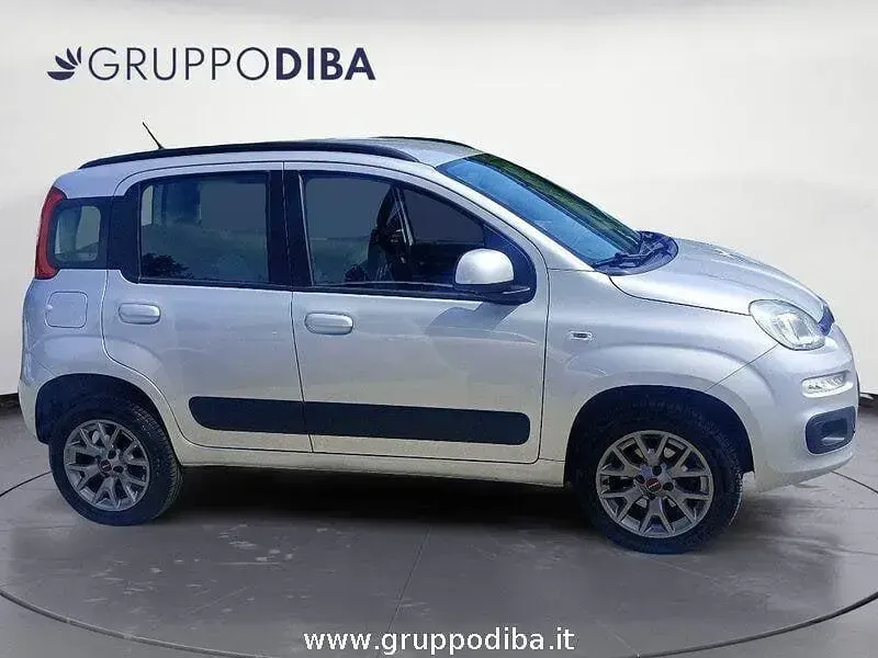 Usata Fiat Panda Lounge 71 CV (52 kW) 2019 Argento Utilitaria
