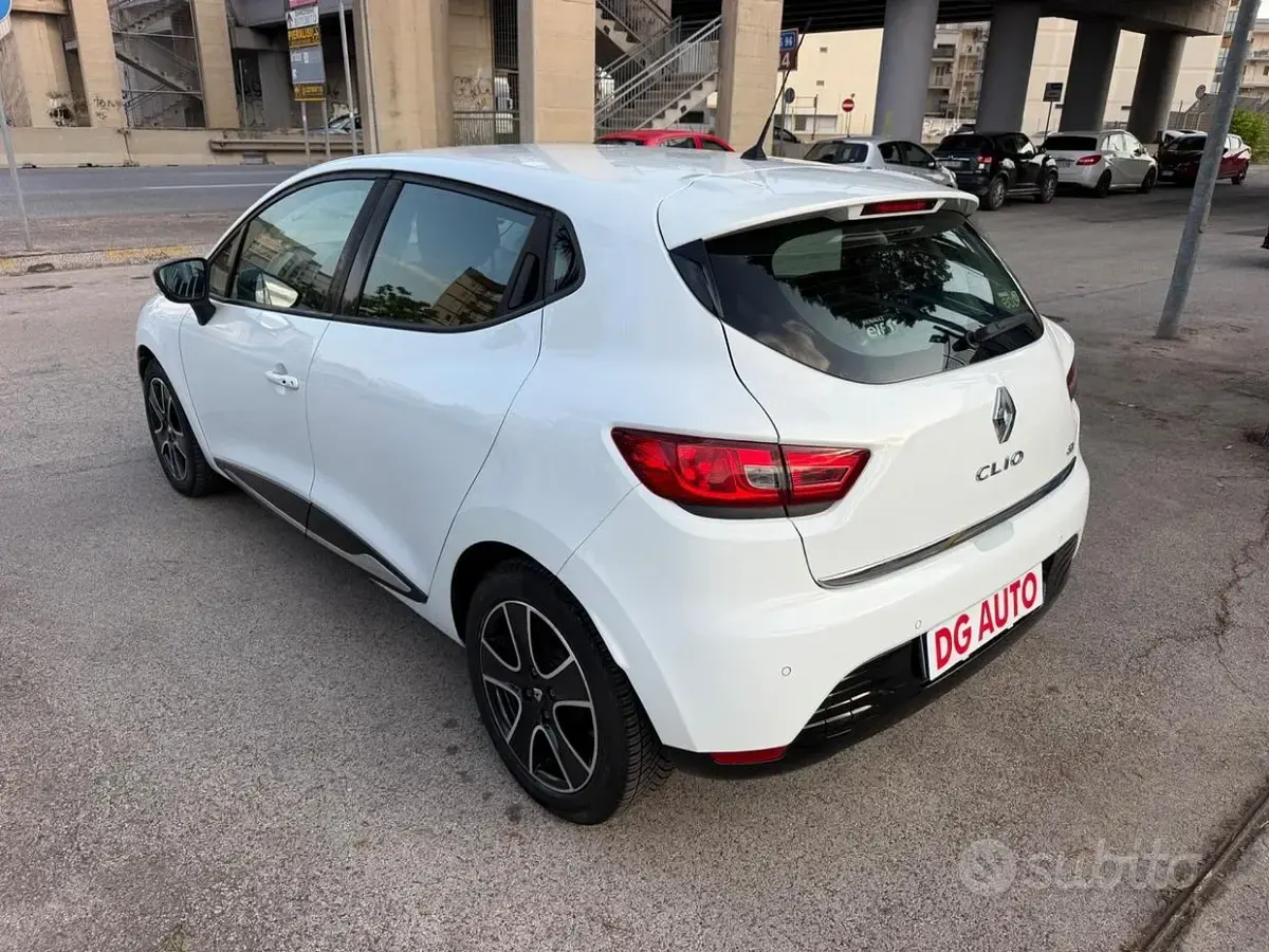 Usata Renault Clio IV 90 CV (66 kW) 2013 Bianco Berlina