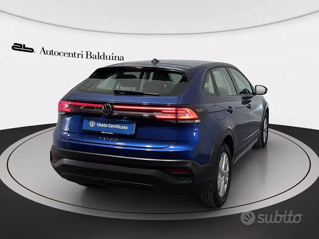 Käytetty VW Taigo Life 110 HP (80 kW) 2024 Sininen Katumaasturi