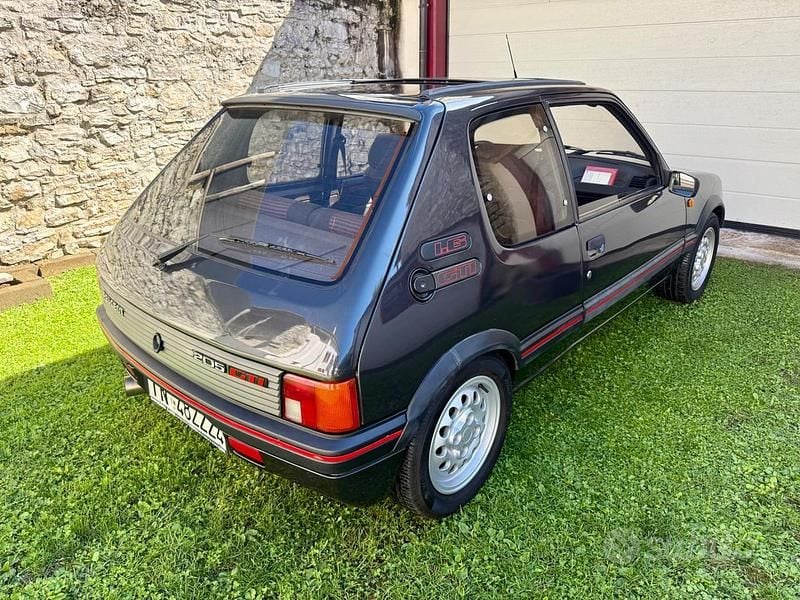 Usata Peugeot 205 GTi 1989 Grigio Coupé