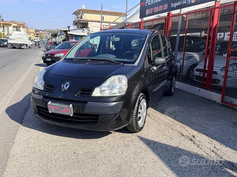 Usata Renault Modus Dynamique 74 CV (54 kW) 2009 Nero Monovolume