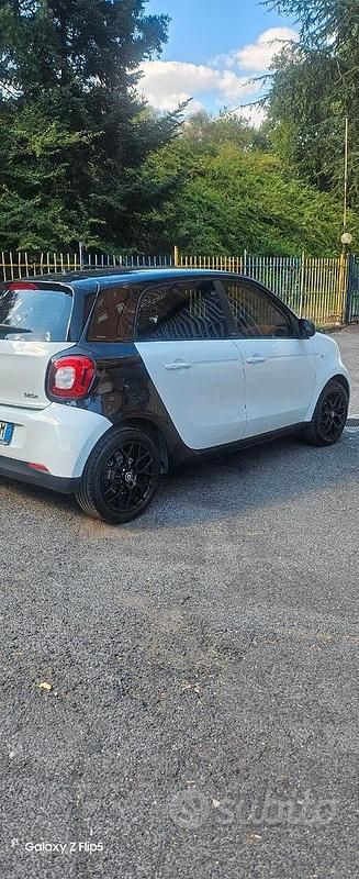 Usata Smart ForFour Passion 90 CV (66 kW) 2017 Bianco Utilitaria